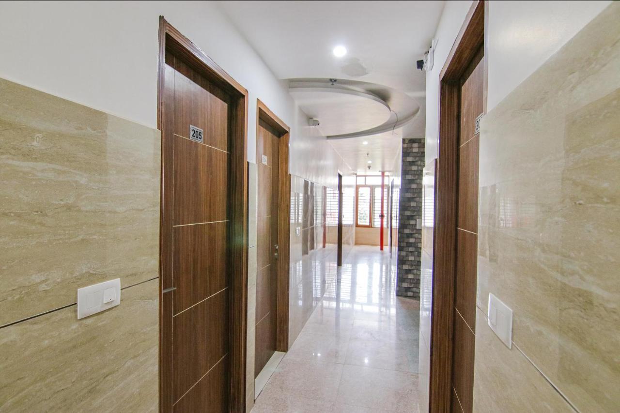 Fabhotel Meridian Inn Mohali Ngoại thất bức ảnh