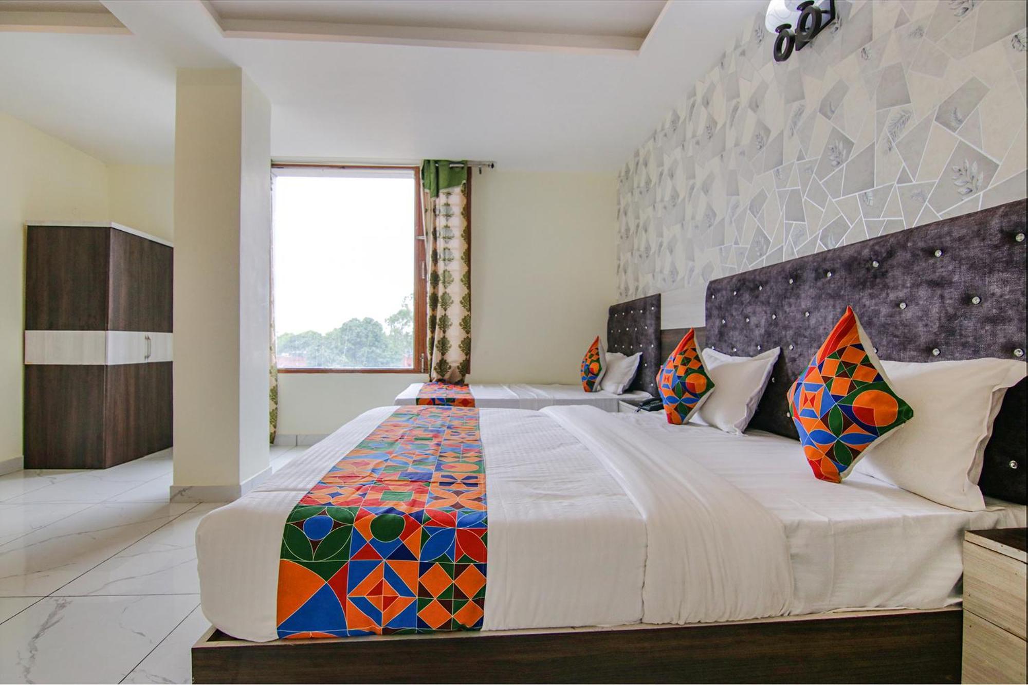 Fabhotel Meridian Inn Mohali Ngoại thất bức ảnh