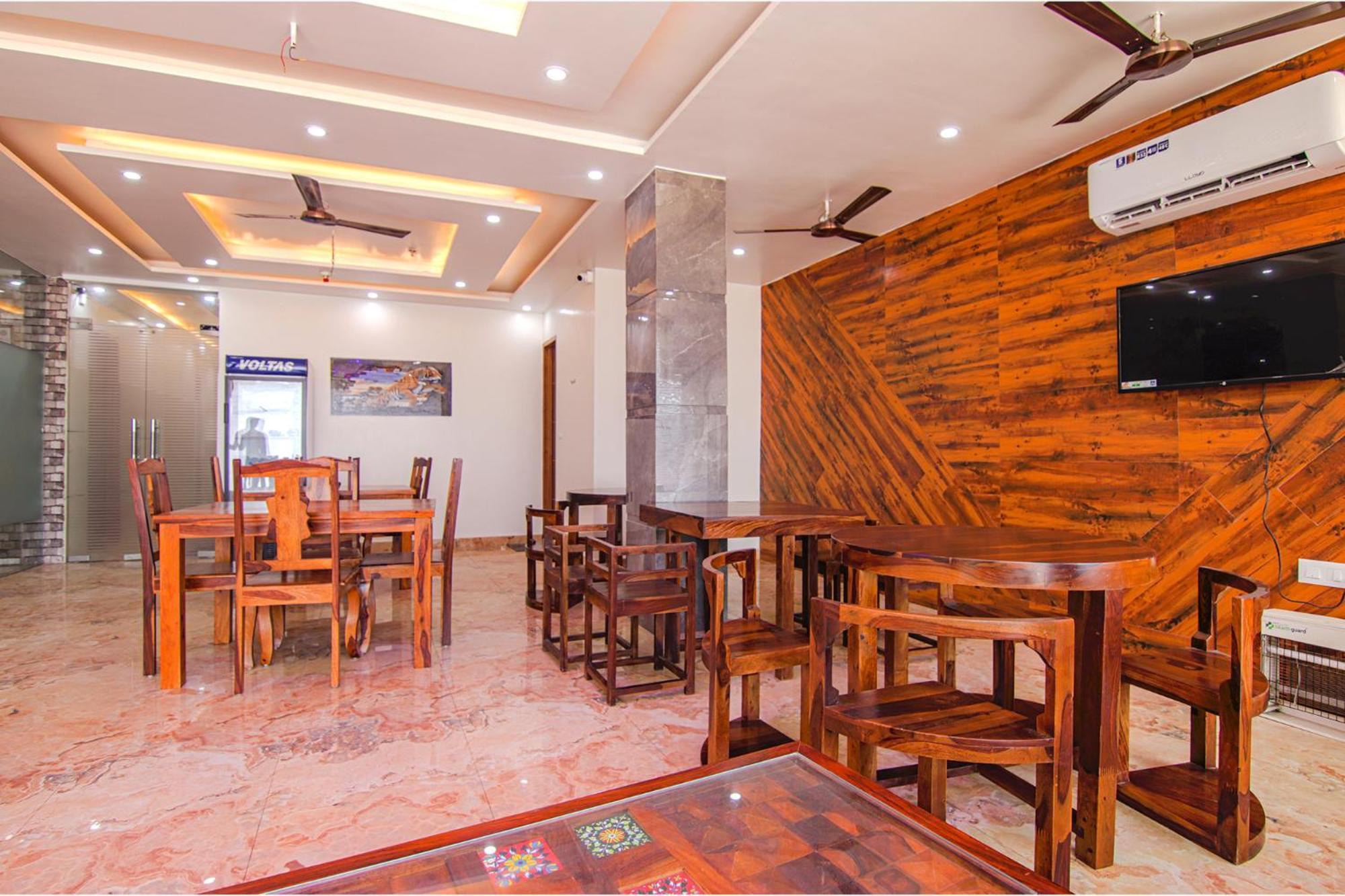 Fabhotel Meridian Inn Mohali Ngoại thất bức ảnh