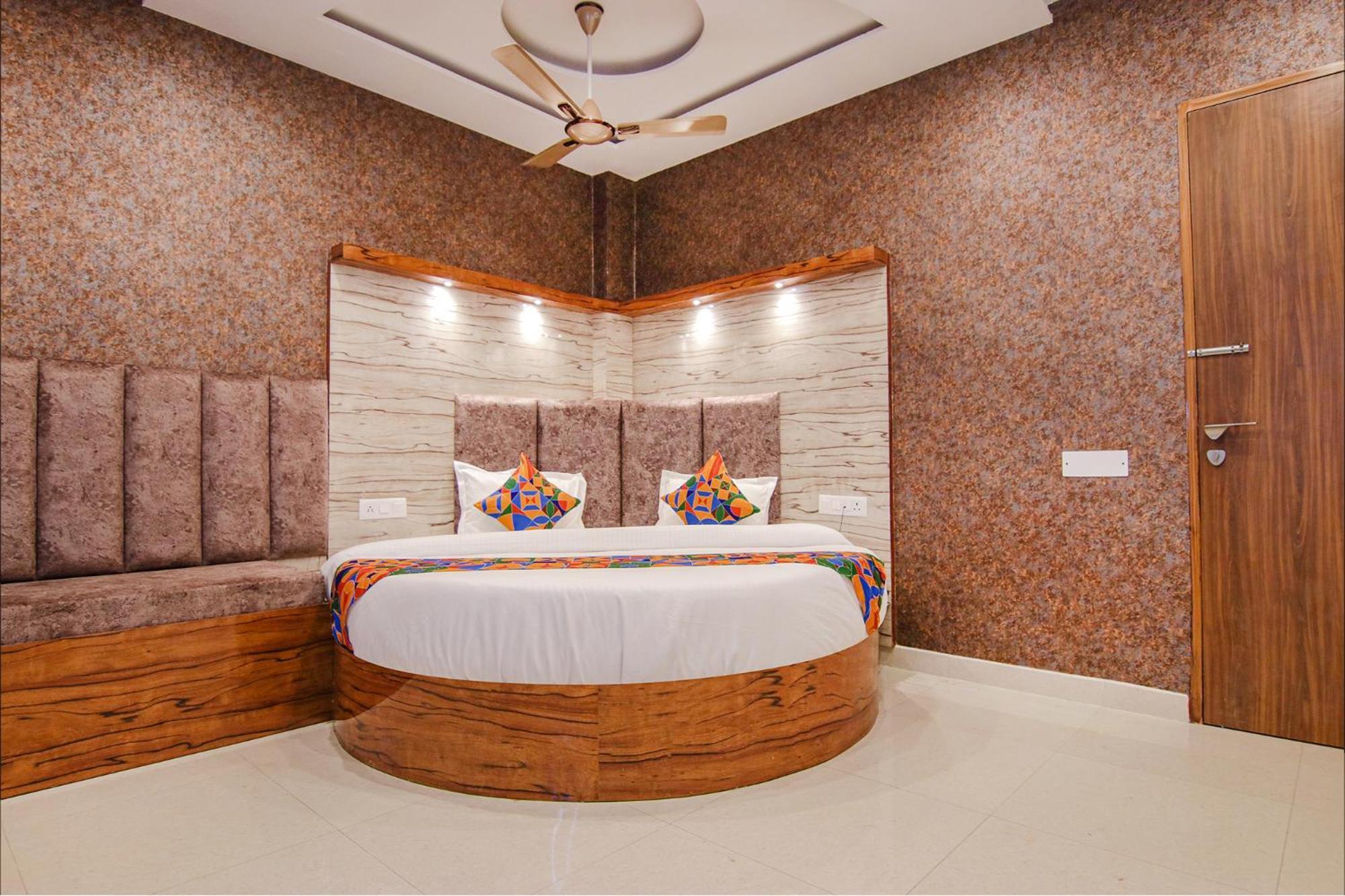 Fabhotel Meridian Inn Mohali Ngoại thất bức ảnh